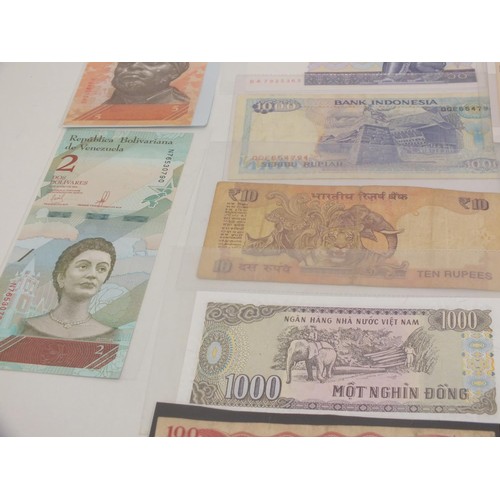 97 - COLLECION OF BANKNOTES AND COINS