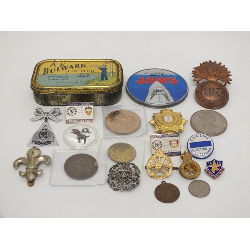 99 - COLLECTABLE ITEMS INCLUDING LARGE 