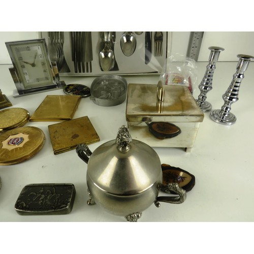 226 - A BOX FULL OF VARIOUS METALWARE INCLUDING 8 POWDER COMPACTS, FULL CASED CUTLERY SET, PEWTER COLLECTA... 