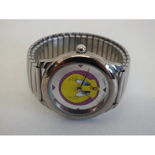 196 - WARNER BRO'S TWEETY PIE WATCH WITH EXPANDING STRAP- WORKING ORDER