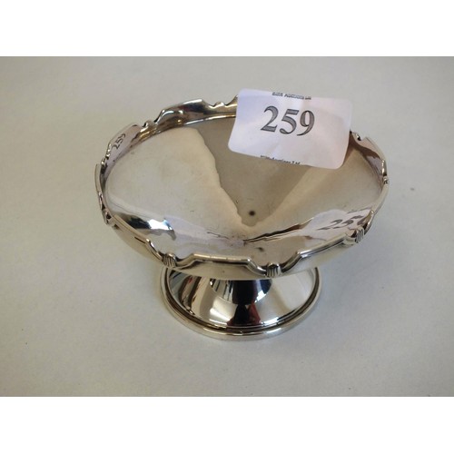 259 - SILVER PEDESTAL BONBON DISH - BIRMINGHAM 1934- 58g