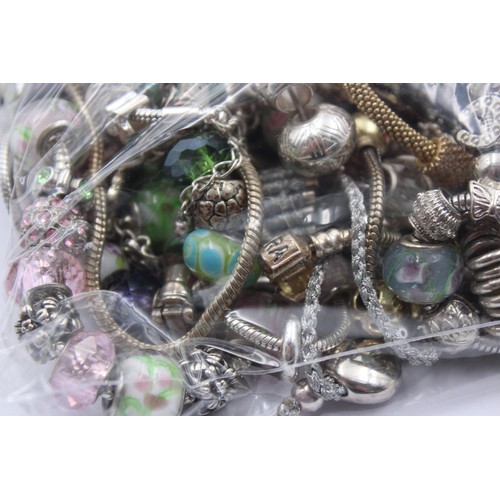 402 - 1.5kg Fashion Charm Bracelets And Assorted Charms