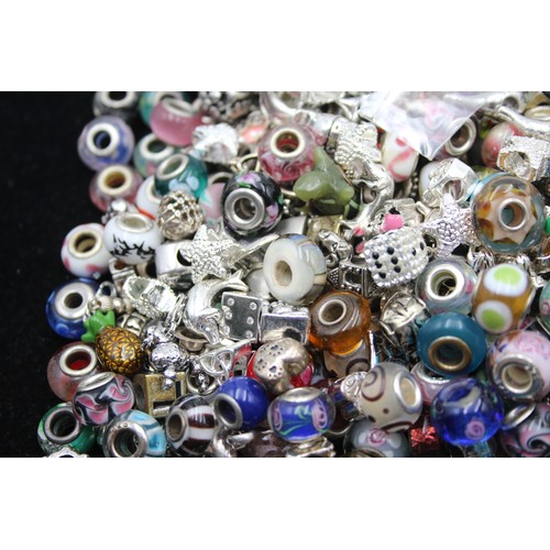 410 - 1.5kg Assorted Fashion Charms