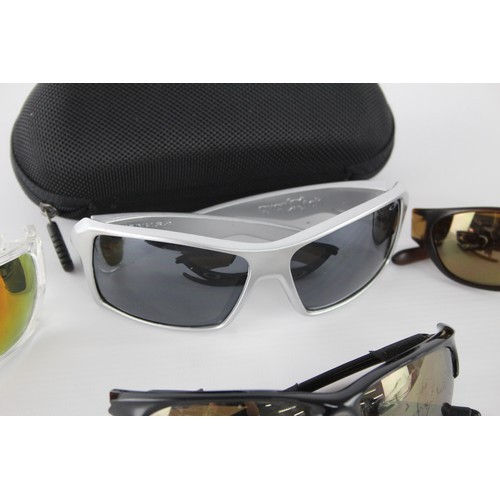 435 - 4 x Assorted Sports Style OAKLEY Sunglasses inc Eyepatch, Style Switch, Boxed et