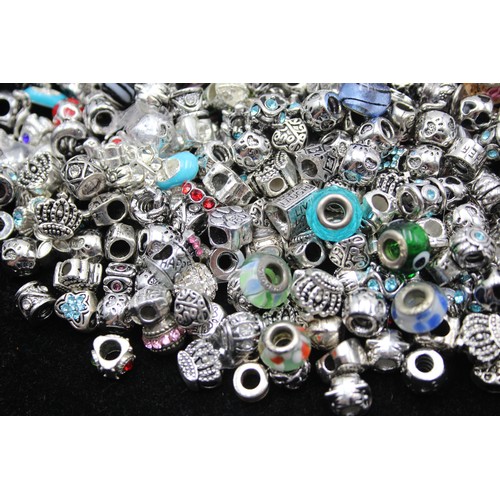 482 - 1.5kg Assorted Fashion Charms