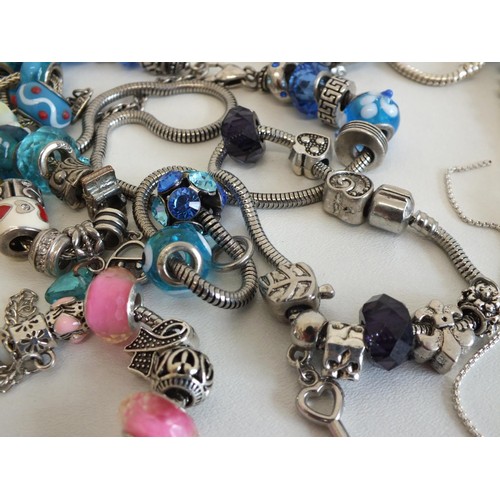 239 - 14 ASSORTED FASHION BRACELETS & NECKLACE