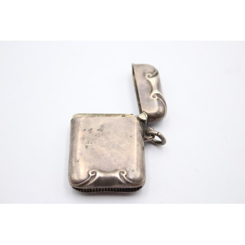 499 - Antique Hallmarked 1898 Birmingham STERLING SILVER Vesta Case (24g)