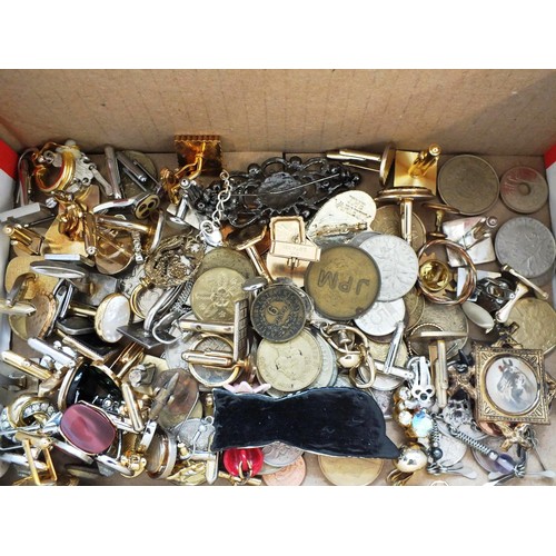 249 - BOX OF ASSORTED JEWELLERY, COINS, TRINKETS INCLUDES CUFFLINKS, EARRINGS, BRACELETS ETC