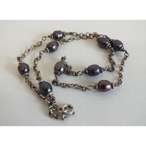 254 - 925 SILVER & PEARL NECKLACE