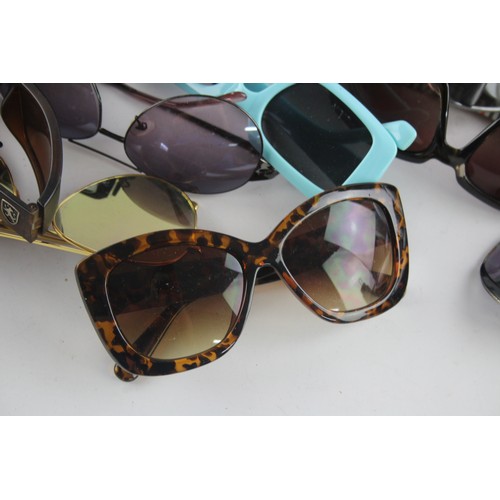 516 - 50 x Assorted SUNGLASSES Inc Liz Claibourne, Michael Kors, Diesel, Guess etc