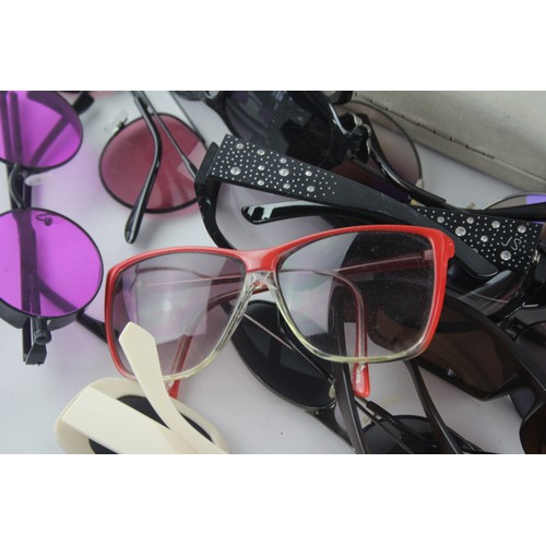 516 - 50 x Assorted SUNGLASSES Inc Liz Claibourne, Michael Kors, Diesel, Guess etc