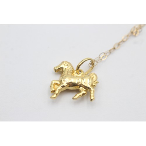 529 - 9ct Gold Horse Pendant On Chain (1.2g)