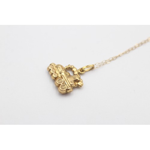 541 - 9ct Gold Train Pendant On Chain (1.4g)