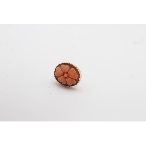 553 - 9ct Gold Coral Flower Stud Earrings (1.4g)