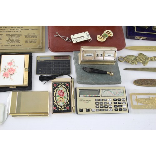 592 - Job Lot Of Assorted DESK ACCESSORIES Inc Brass Scales, Perpetual Calendar Etc