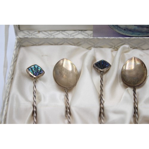 626 - 6 x Stamped .925 STERLING SILVER New Zealand Paua Shell Handled Teaspoons (32g)