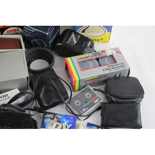 624 - Assorted CAMERA ACCESSORIES Inc. Flashes, Lens Filters, Caps, Cases etc.