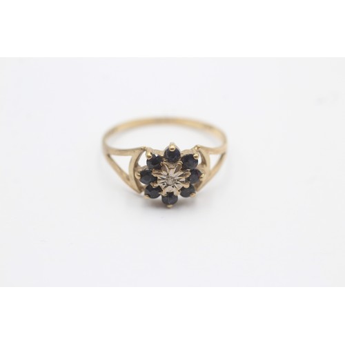 629 - 9ct White And Yellow Gold Diamond And Sapphire Flower Cluster Split Shank Ring (1.4g) SIZE- N