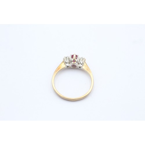 637 - 9ct White And Yellow Gold Diamond And Ruby Trilogy Ring (1.6g) SIZE- M