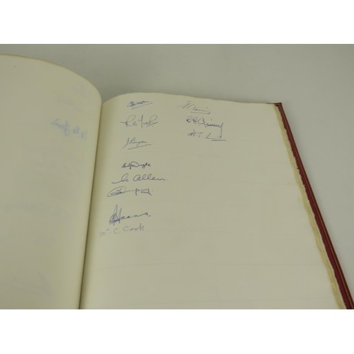 114 - AUTOGRAPH BOOK 1968 POSSIBLE SPORTING