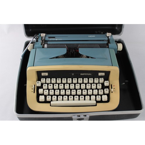 427 - Vintage IMPERIAL SAFARI Typewriter with Original Case