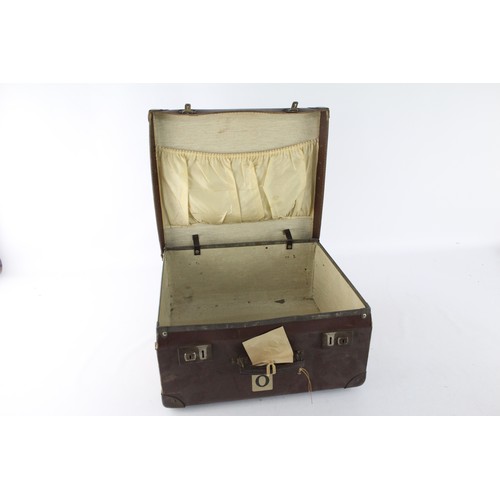 431 - Vintage Travel Case Briefcase / Trunk with Working Latches & Handle