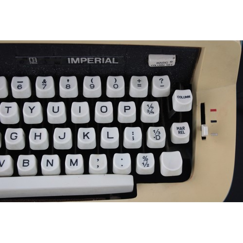 427 - Vintage IMPERIAL SAFARI Typewriter with Original Case