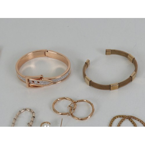 326 - ROSE GOLD PLATED JEWELLEY INCLUDING BRONZE MILOR ITALY ETC