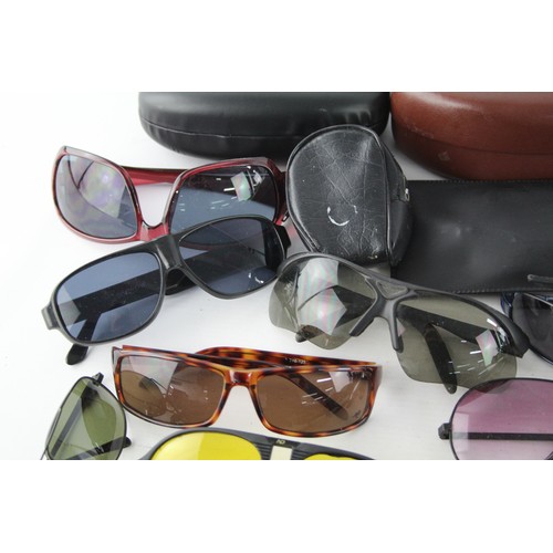 471 - 25 x Assorted SPORTS STYLE Sunglasses Inc Bloc, Bolle,Maui Jim, Lyle & Scott etc