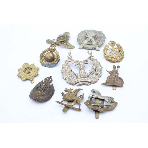 485 - 10 x Military Cap Badges Inc London, Scottish, Norfolk, RAF, Etc