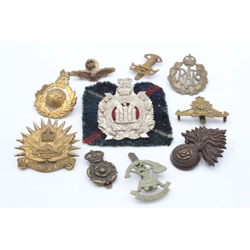 521 - 10 x Military Cap Badges Inc RAF Officers, Royal Marines, KOSB, Etc