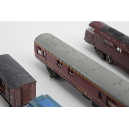 539 - 12 x OO Gauge Locos D1062, Carriage & Rolling Stock SPARE/REPAIR