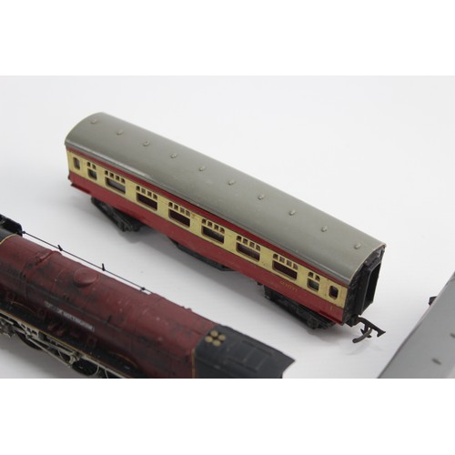 559 - 12 x OO Gauge Locos 46251, 68920 Carriages & Rolling Stock UNTESTED