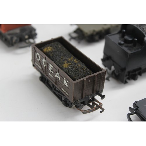 567 - Job Lot OO Gauge Loco 46201, Carriage Rolling & Stock UNTESTED