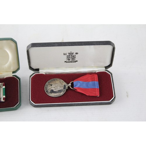 586 - 2 x Boxed Medals Inc ER.II Imperial Service Medal w/ Award Certificate