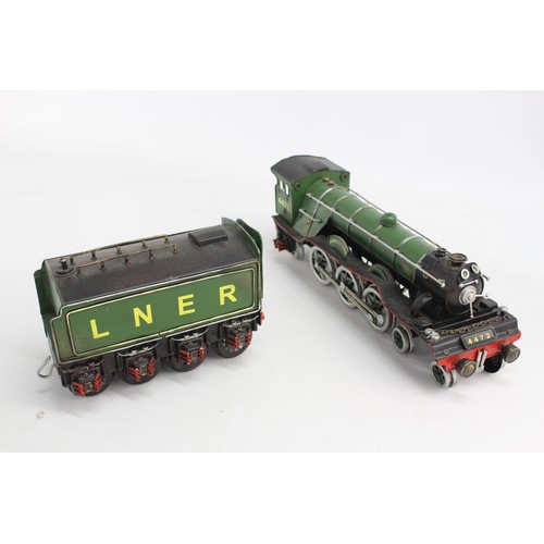 647 - Large Vintage Display Flying Scotsman LNER #4472 Locomotive with Tender