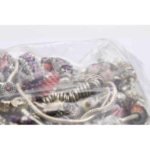 406 - 1.5kg Fashion Charm Bracelets