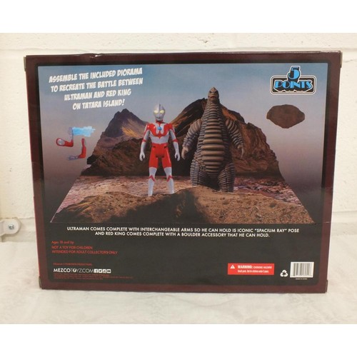 4 - Mezco Toyz Ultraman and Red King Boxed Set 3.75 Action Figures MIB 5 Five Points - Brand New