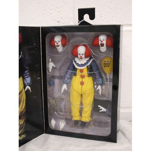 10 - NECA - IT (1990 movie) ULTIMATE PENNYWISE (VERSION 1) 7