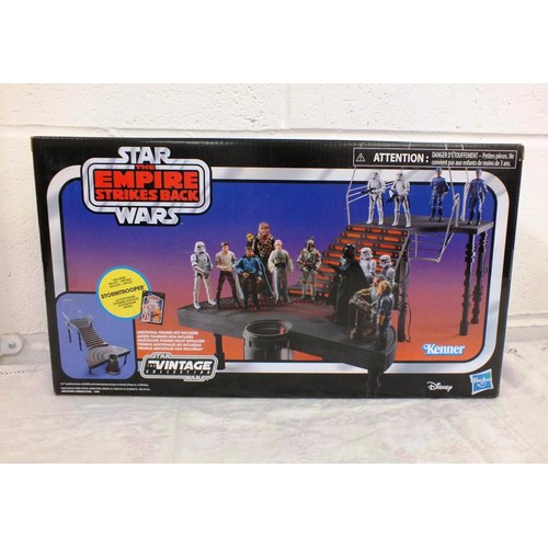 11 - Hasbro Kenner Star Wars The Empire Strikes Back Carbon Freezing Chamber - Brand New