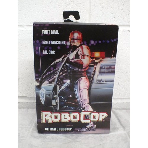 41 - NECA - ROBOCOP ULTIMATE ROBOCOP ACTION FIGURE - Boxed as New