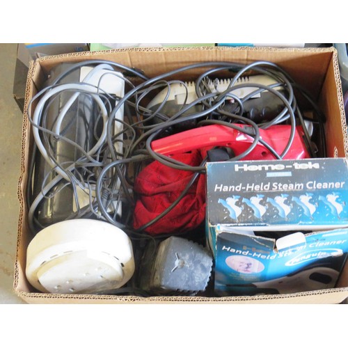 304 - QUANTITY OF ELECTRICAL ITEMS INCLUDING BRUAN MULTI, IRON, FRYER ETC