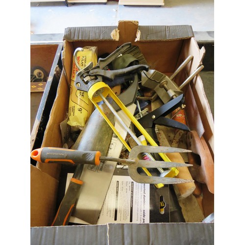 314 - JOBLOT OF TOOLS AND WOODEN TOOL BOX - INCLUDES JCB ELECTRIC DRILL