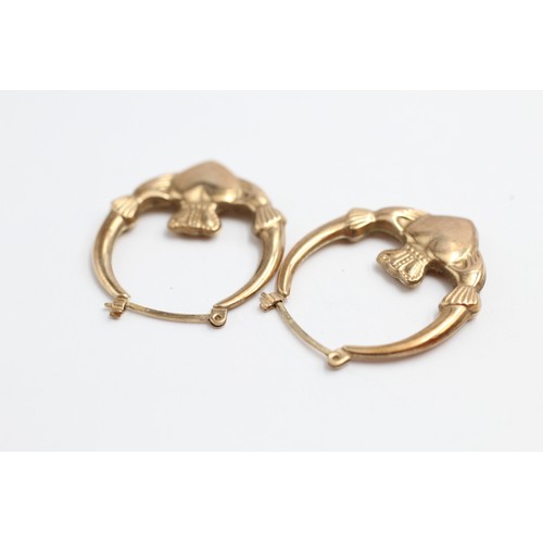 576 - 9ct gold claddagh hoop earrings (1.7g)