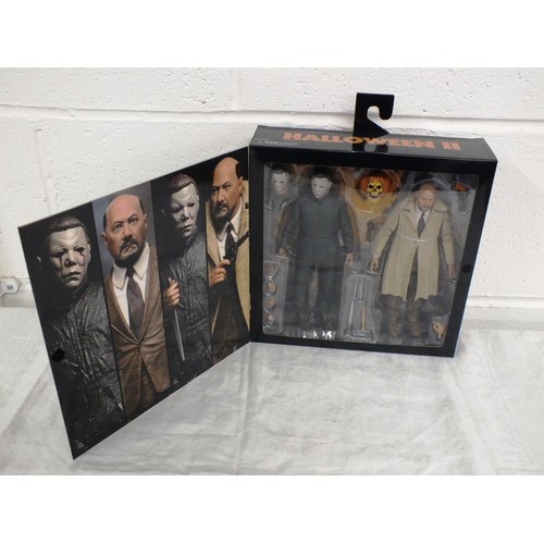 4 - NECA TOYS - HALLOWEEN 2 ULTIMATE MICHAEL MYERS & DR.LOOMIS 2 PACK 7