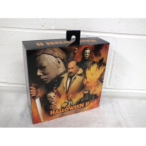4 - NECA TOYS - HALLOWEEN 2 ULTIMATE MICHAEL MYERS & DR.LOOMIS 2 PACK 7