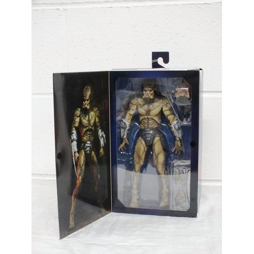 10 - Deluxe Ultimate Assassin Predator Unarmoured Neca Deluxe  Action Figure - Boxed As New