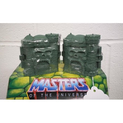 162 - MASTERS OF THE UNIVERSE ETERNIA MINIS - DISPLAY BOX WITH 18 FIGURES - AS NEW