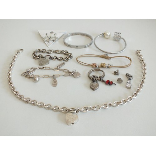 142 - 10 x SILVER TONE JEWELLERY INCLUDING BRACELETS, BANGLE, EARRINGS ETC