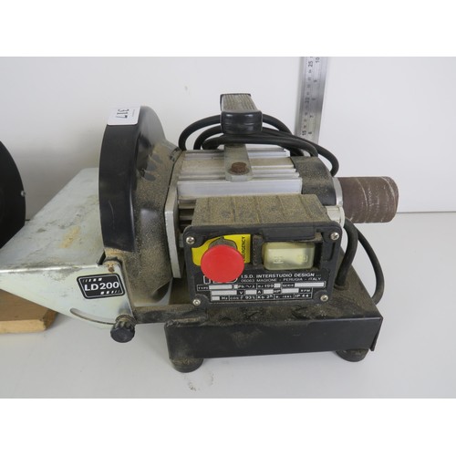 317 - 370 WET AND DRY BENCH GRINDER, ISD, GRINDER/SANDER